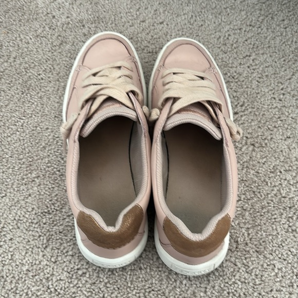 Women’s Sperry slip in sneaker size 9 - Picture 2 of 5